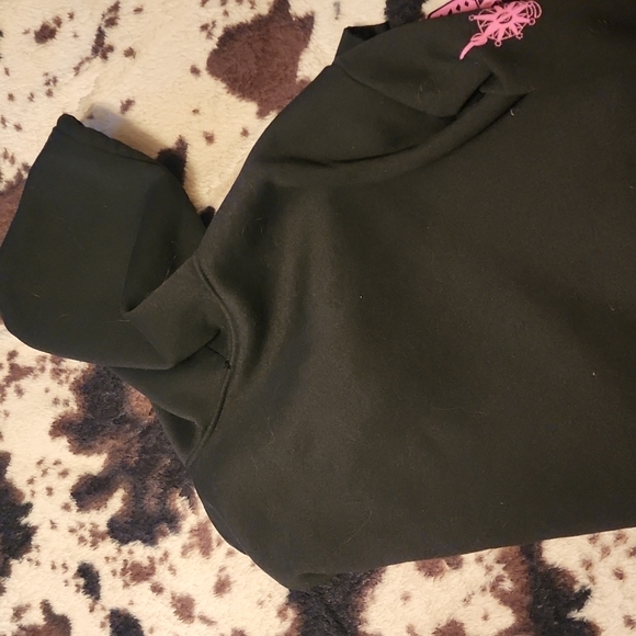 black hoodie with pink 2000s skull design - Picture 5 of 7